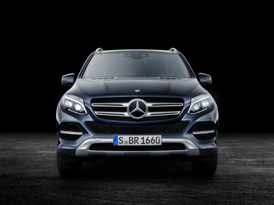  Mercedes-Benz GLE250d 4Matic 2015 года  (фото 12 из 34)